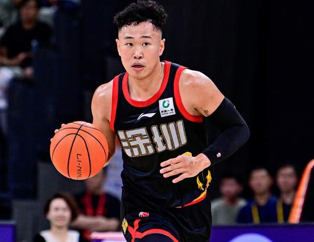 开云下载-17投狂砍32分5助！这才是CBA顶级得分手，郑永刚率队冲冠的杀手锏